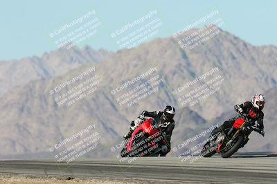 media/Dec-01-2025-Moto Forza (Mon) [[2daa91e15f]]/2-Intermediate Group/Session 4 Turn 9/